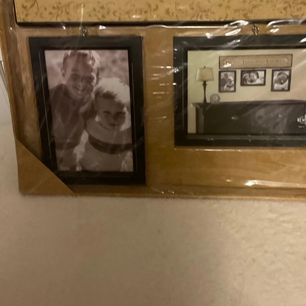 Elegant Black and Gold Photo Frame